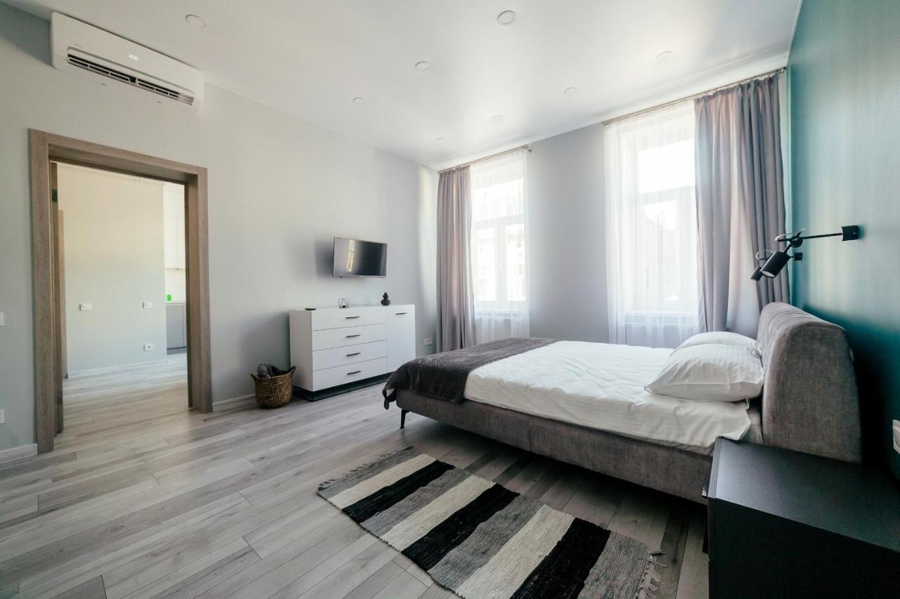 Lara Apartament 2 Leilighet Lviv Eksteriør bilde