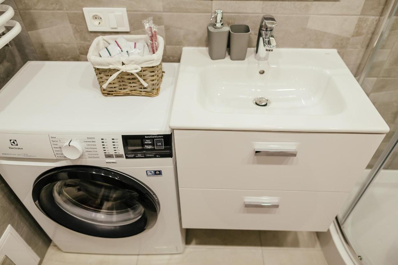Lara Apartament 2 Leilighet Lviv Eksteriør bilde